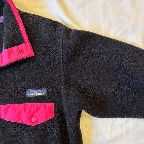 Patagonia Synchilla Snap-T Fleece – Women’s XS Black w/ Pink Trim - Picture 4 of 7